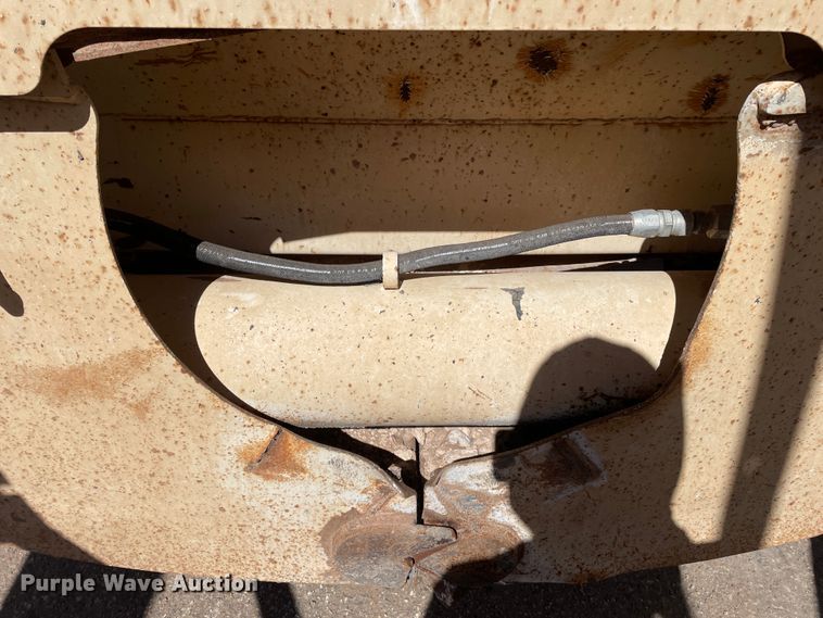 image for item DN0215 1998 Midland MG40CLAM  bottom dump trailer