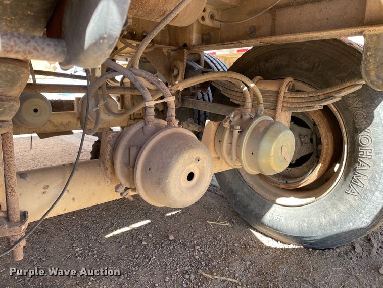 image for item DN0215 1998 Midland MG40CLAM  bottom dump trailer