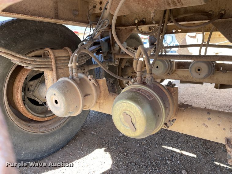 image for item DN0215 1998 Midland MG40CLAM  bottom dump trailer