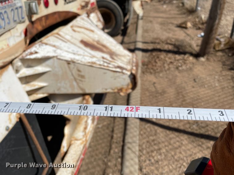 image for item DN0215 1998 Midland MG40CLAM  bottom dump trailer