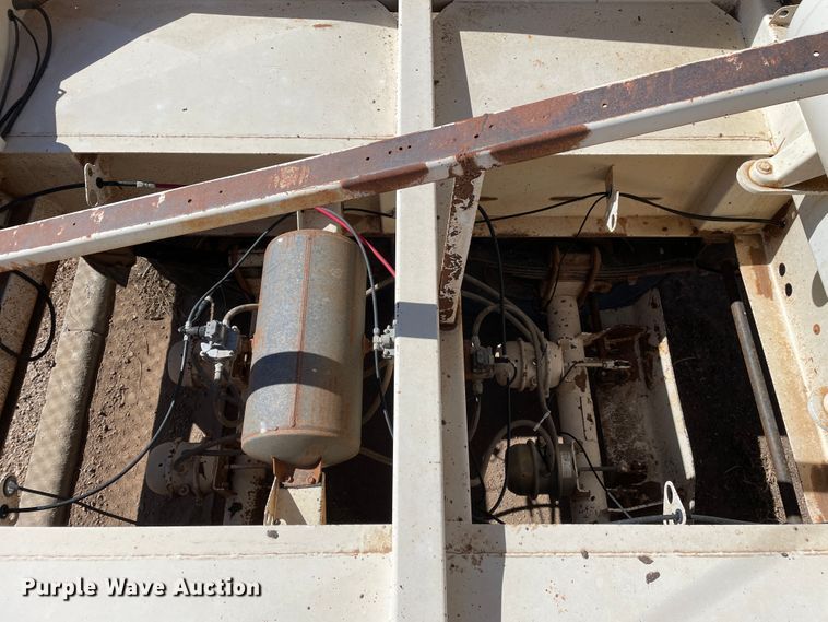 image for item DN0216 1998 Midland MG40CLAM  bottom dump trailer