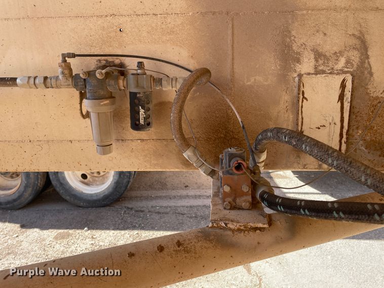 image for item DN0216 1998 Midland MG40CLAM  bottom dump trailer