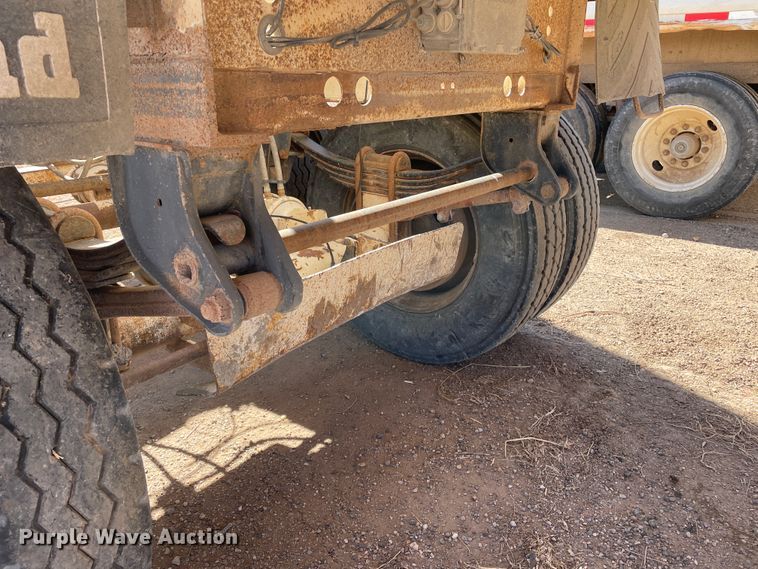 image for item DN0216 1998 Midland MG40CLAM  bottom dump trailer