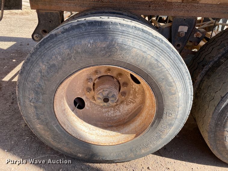 image for item DN0216 1998 Midland MG40CLAM  bottom dump trailer