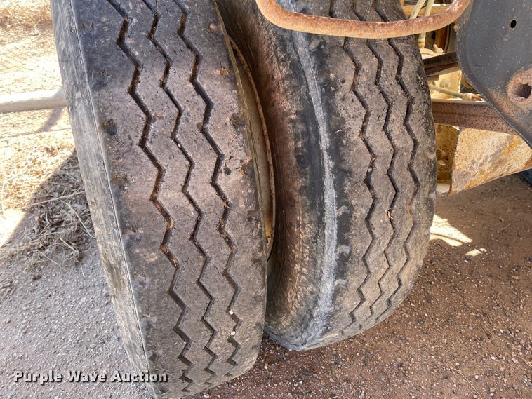 image for item DN0216 1998 Midland MG40CLAM  bottom dump trailer