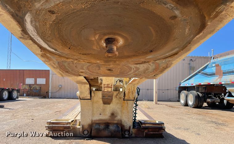 image for item DN0217 2005 Trail King TK110HDG-523  lowboy equipment trailer