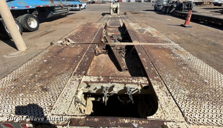 image for item DN0217 2005 Trail King TK110HDG-523  lowboy equipment trailer