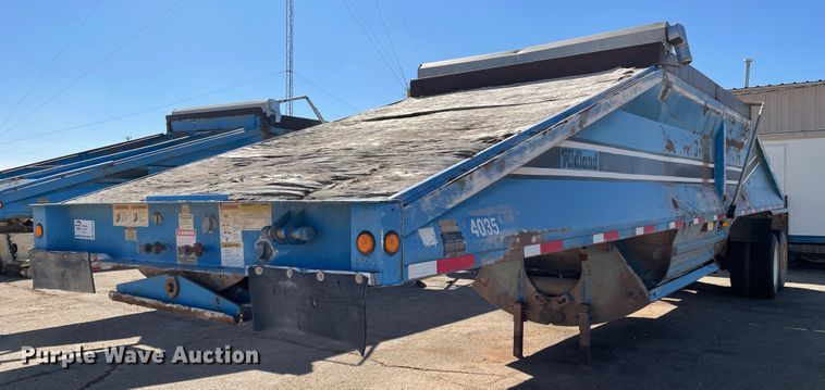 image for item DN0218 1996 Midland  bottom dump trailer