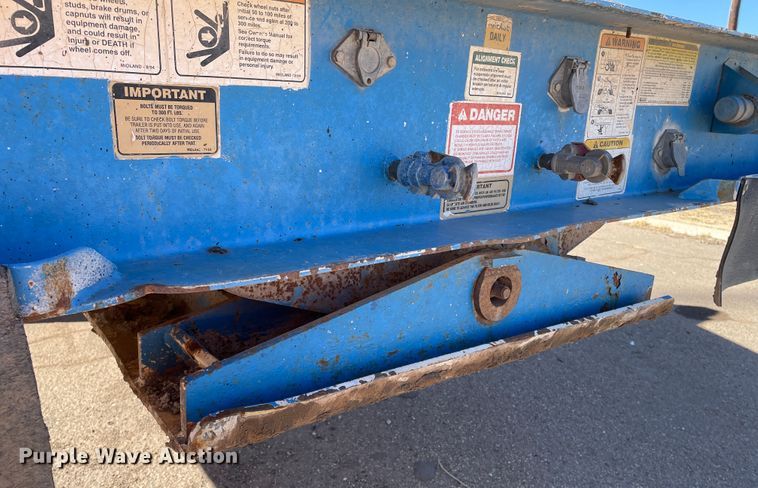 image for item DN0218 1996 Midland  bottom dump trailer