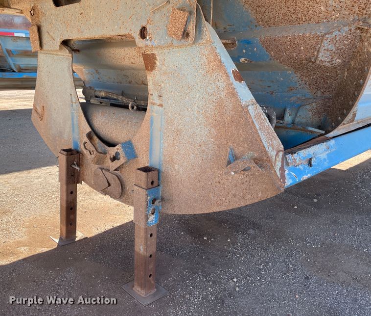 image for item DN0218 1996 Midland  bottom dump trailer