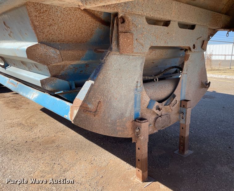 image for item DN0218 1996 Midland  bottom dump trailer