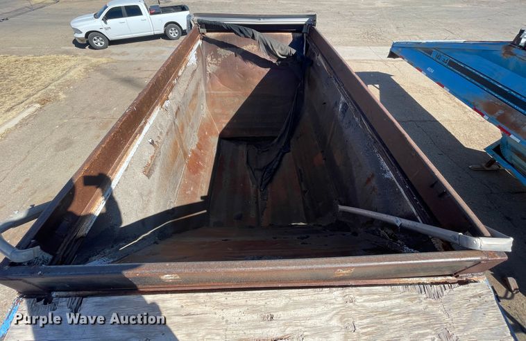 image for item DN0218 1996 Midland  bottom dump trailer