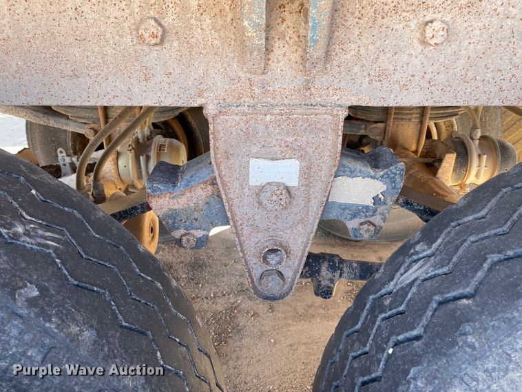 image for item DN0218 1996 Midland  bottom dump trailer