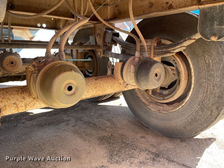 image for item DN0218 1996 Midland  bottom dump trailer