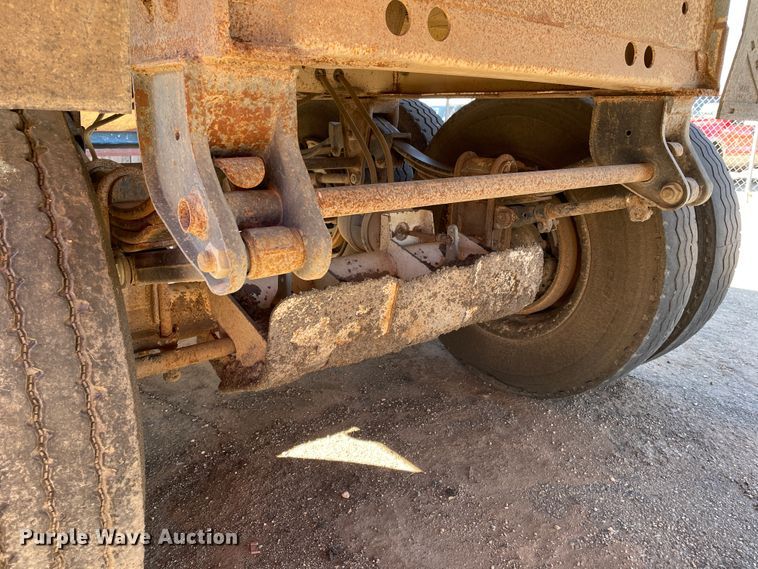 image for item DN0218 1996 Midland  bottom dump trailer