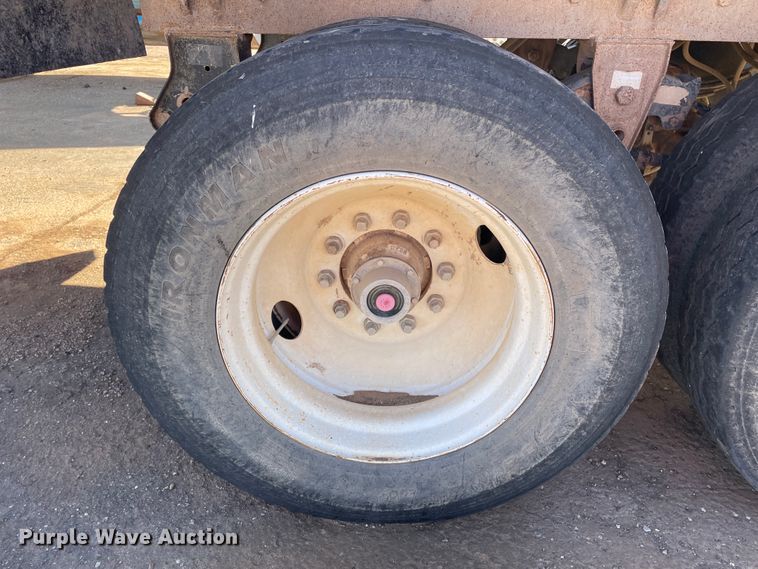 image for item DN0218 1996 Midland  bottom dump trailer