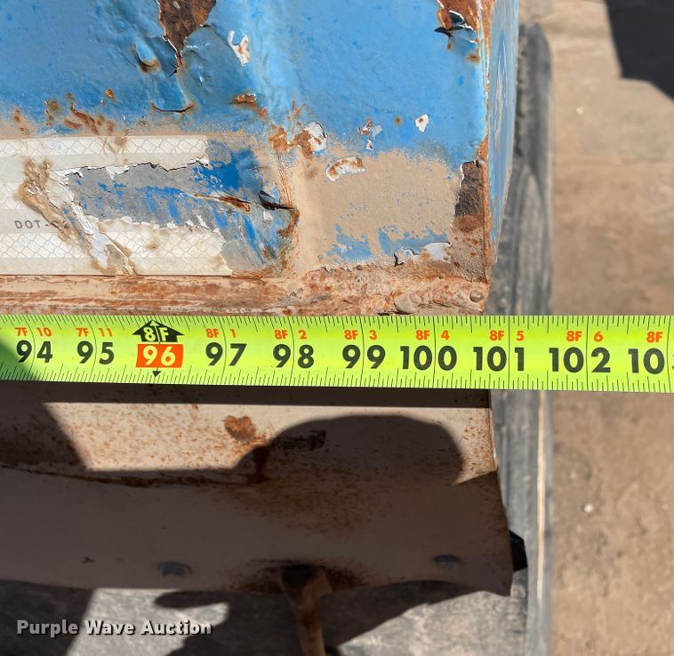 image for item DN0218 1996 Midland  bottom dump trailer