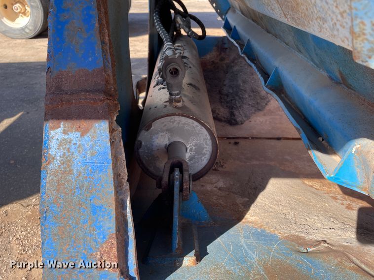 image for item DN0219 1996 Midland  bottom dump trailer