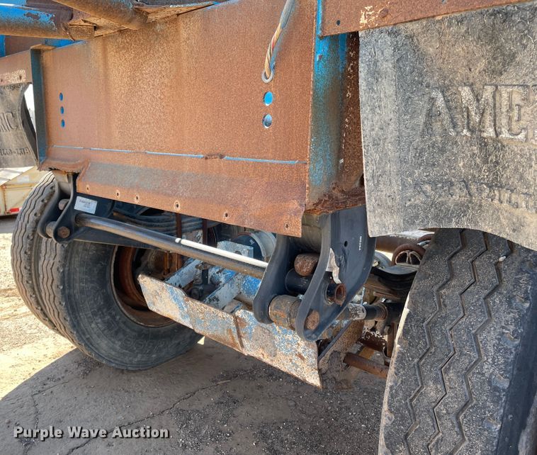 image for item DN0219 1996 Midland  bottom dump trailer