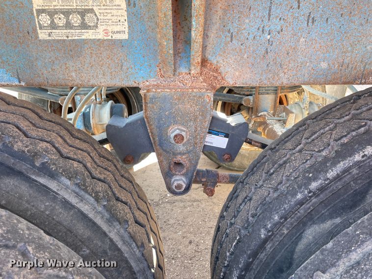 image for item DN0219 1996 Midland  bottom dump trailer