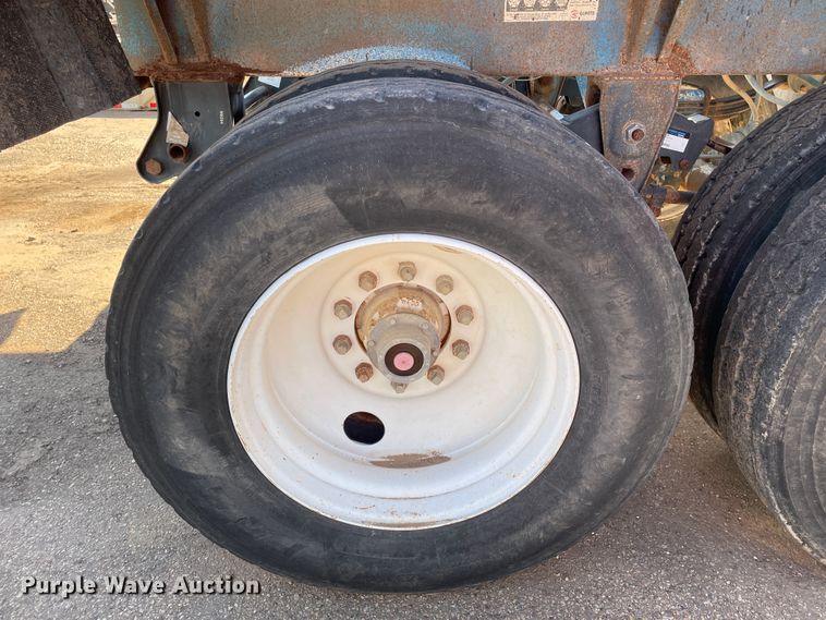 image for item DN0219 1996 Midland  bottom dump trailer