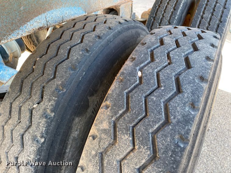 image for item DN0219 1996 Midland  bottom dump trailer