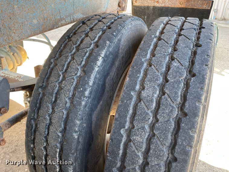 image for item DN0219 1996 Midland  bottom dump trailer