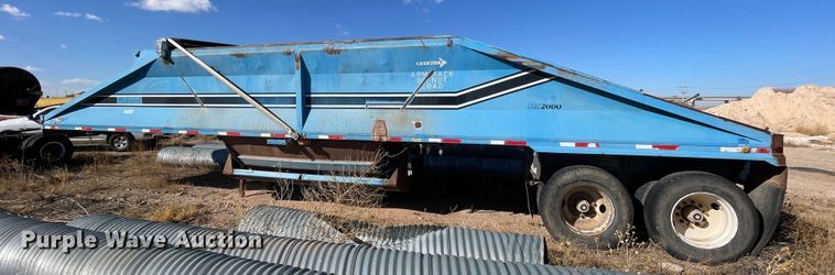 image for item DN0221 2001 Midland MG40MC2000  bottom dump trailer