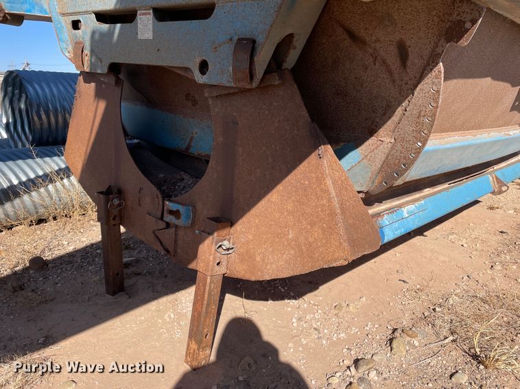 image for item DN0221 2001 Midland MG40MC2000  bottom dump trailer