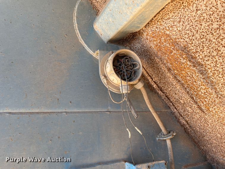 image for item DN0221 2001 Midland MG40MC2000  bottom dump trailer