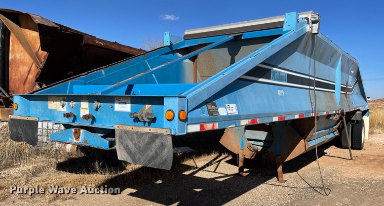 image for item DN0222 2001 Midland MG40MC2000  bottom dump trailer