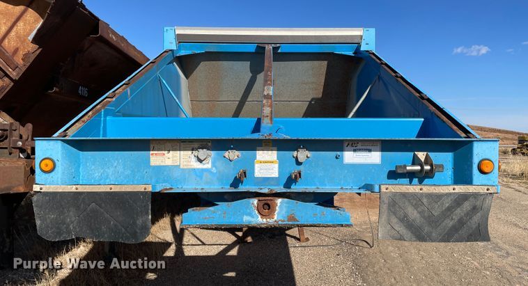 image for item DN0222 2001 Midland MG40MC2000  bottom dump trailer