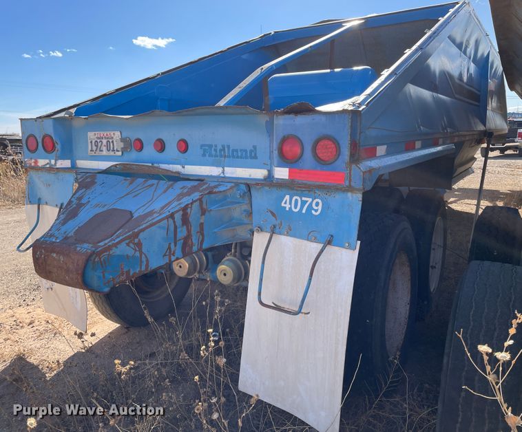 image for item DN0222 2001 Midland MG40MC2000  bottom dump trailer