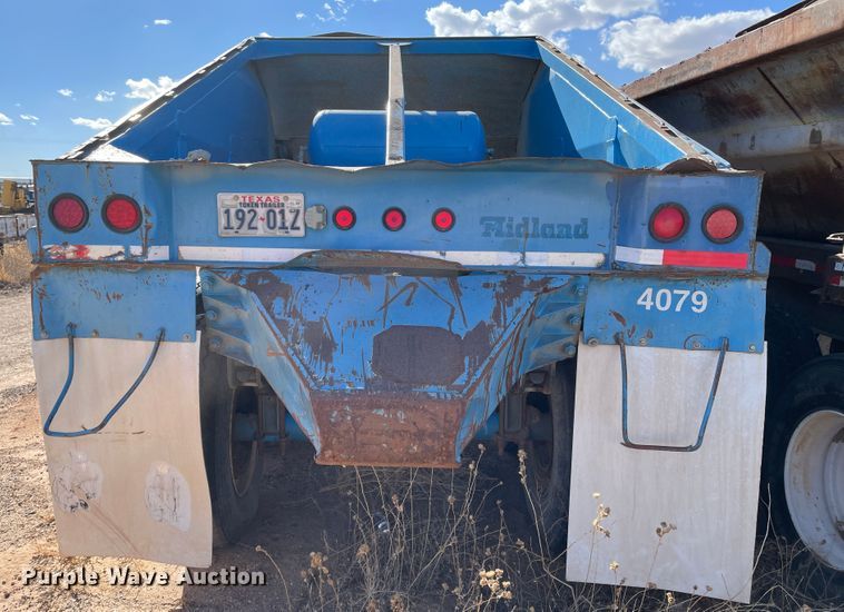 image for item DN0222 2001 Midland MG40MC2000  bottom dump trailer