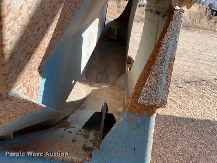 image for item DN0222 2001 Midland MG40MC2000  bottom dump trailer