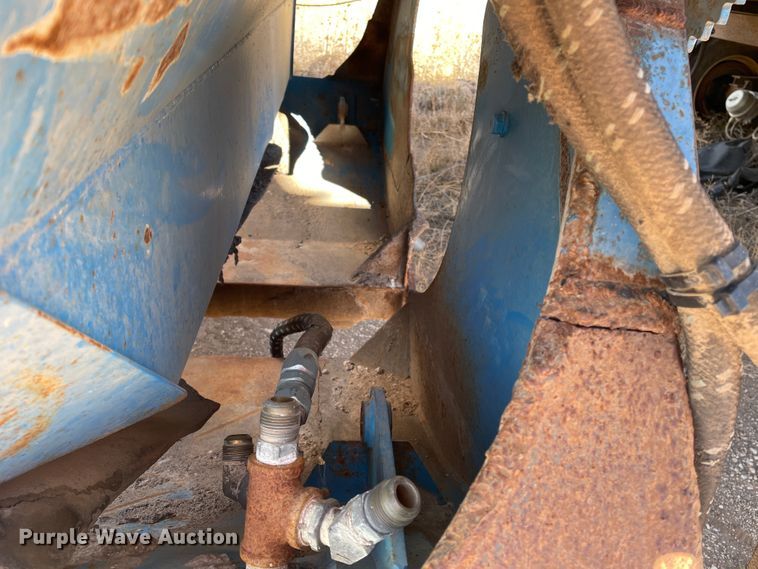 image for item DN0222 2001 Midland MG40MC2000  bottom dump trailer