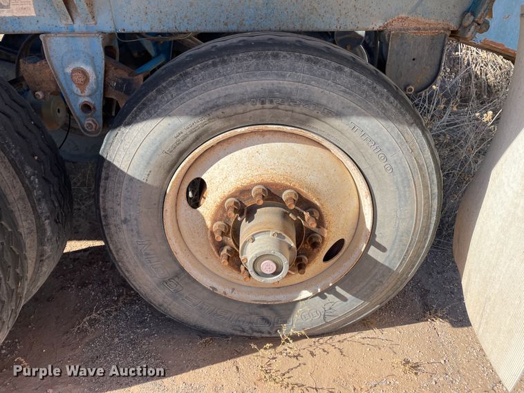 image for item DN0222 2001 Midland MG40MC2000  bottom dump trailer