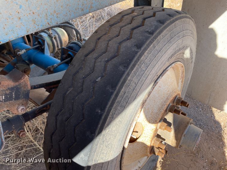 image for item DN0222 2001 Midland MG40MC2000  bottom dump trailer