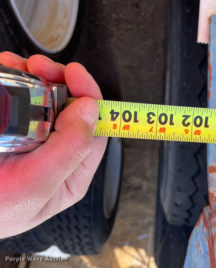 image for item DN0222 2001 Midland MG40MC2000  bottom dump trailer