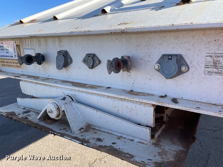 image for item DN0223 2012 CTS BDT-40  bottom dump trailer