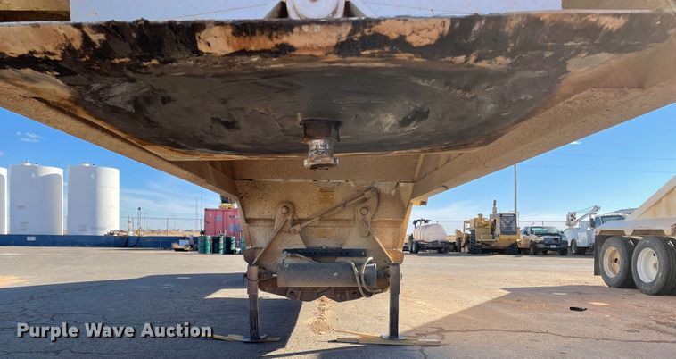 image for item DN0223 2012 CTS BDT-40  bottom dump trailer