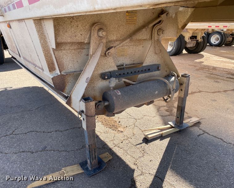 image for item DN0223 2012 CTS BDT-40  bottom dump trailer