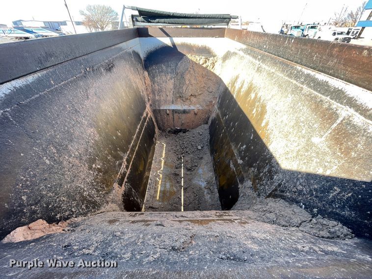 image for item DN0223 2012 CTS BDT-40  bottom dump trailer