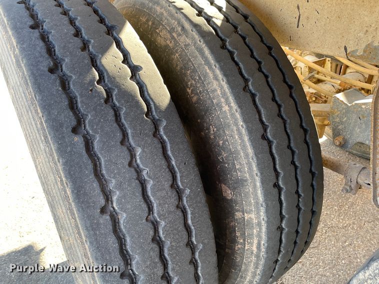 image for item DN0223 2012 CTS BDT-40  bottom dump trailer