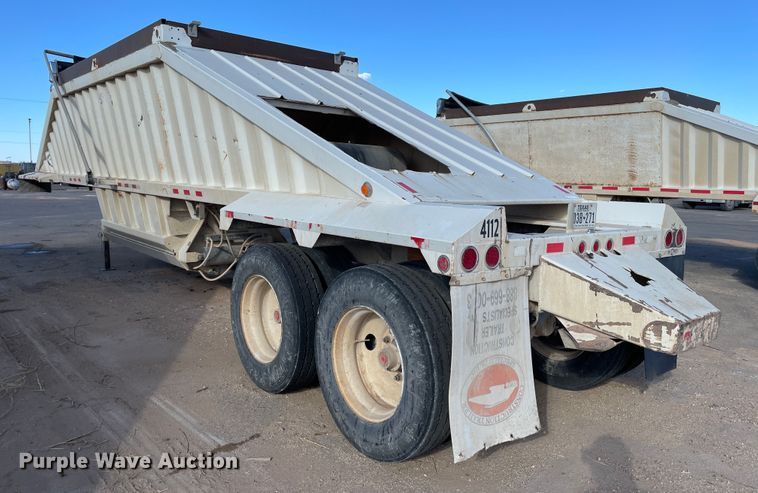 image for item DN0224 2008 CTS BDT-40  bottom dump trailer