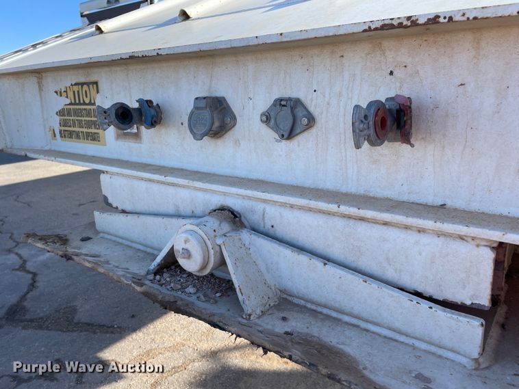 image for item DN0224 2008 CTS BDT-40  bottom dump trailer