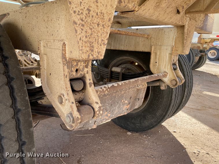 image for item DN0224 2008 CTS BDT-40  bottom dump trailer