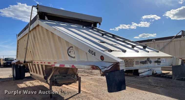 image for item DN0225 2008 CTS BDT-40  bottom dump trailer