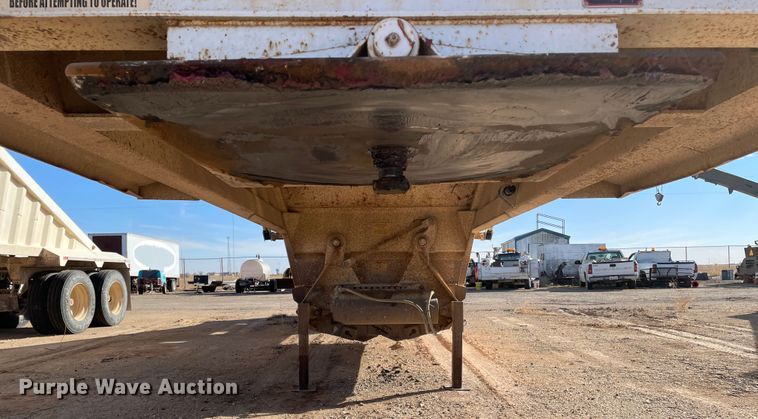 image for item DN0225 2008 CTS BDT-40  bottom dump trailer