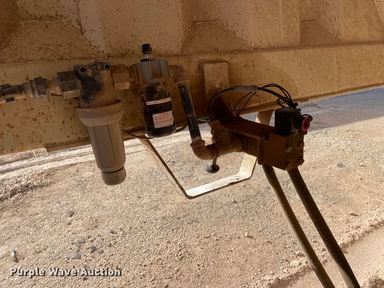 image for item DN0225 2008 CTS BDT-40  bottom dump trailer